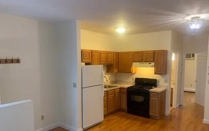 Entire apartment in residence at 202, Hurley St., Unit 0, East Cambridge, Cambridge, MA, 02141, image 4 of 16