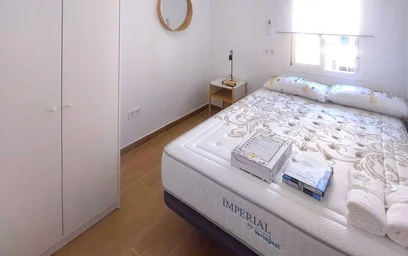 Renting rooms by the month in {area}
