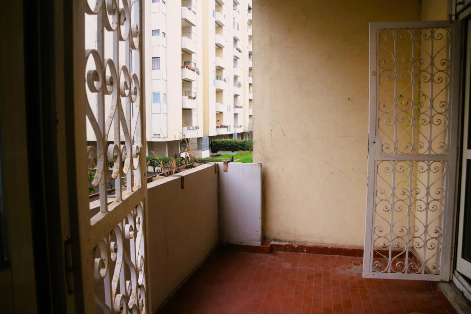 Chambre confortable pour étudiants disponible dans 