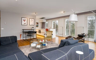 Logement avec 3 chambres à {area}