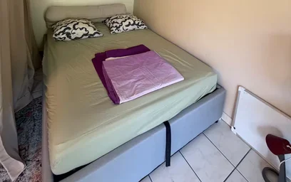 Entire apartment at Quai de Dion Bouton, image 7 of 10