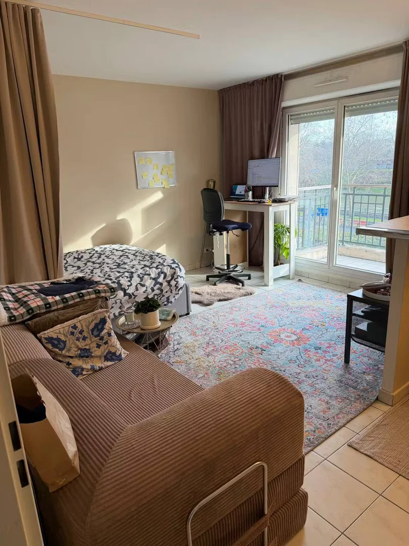 Quai de Dion Bouton,