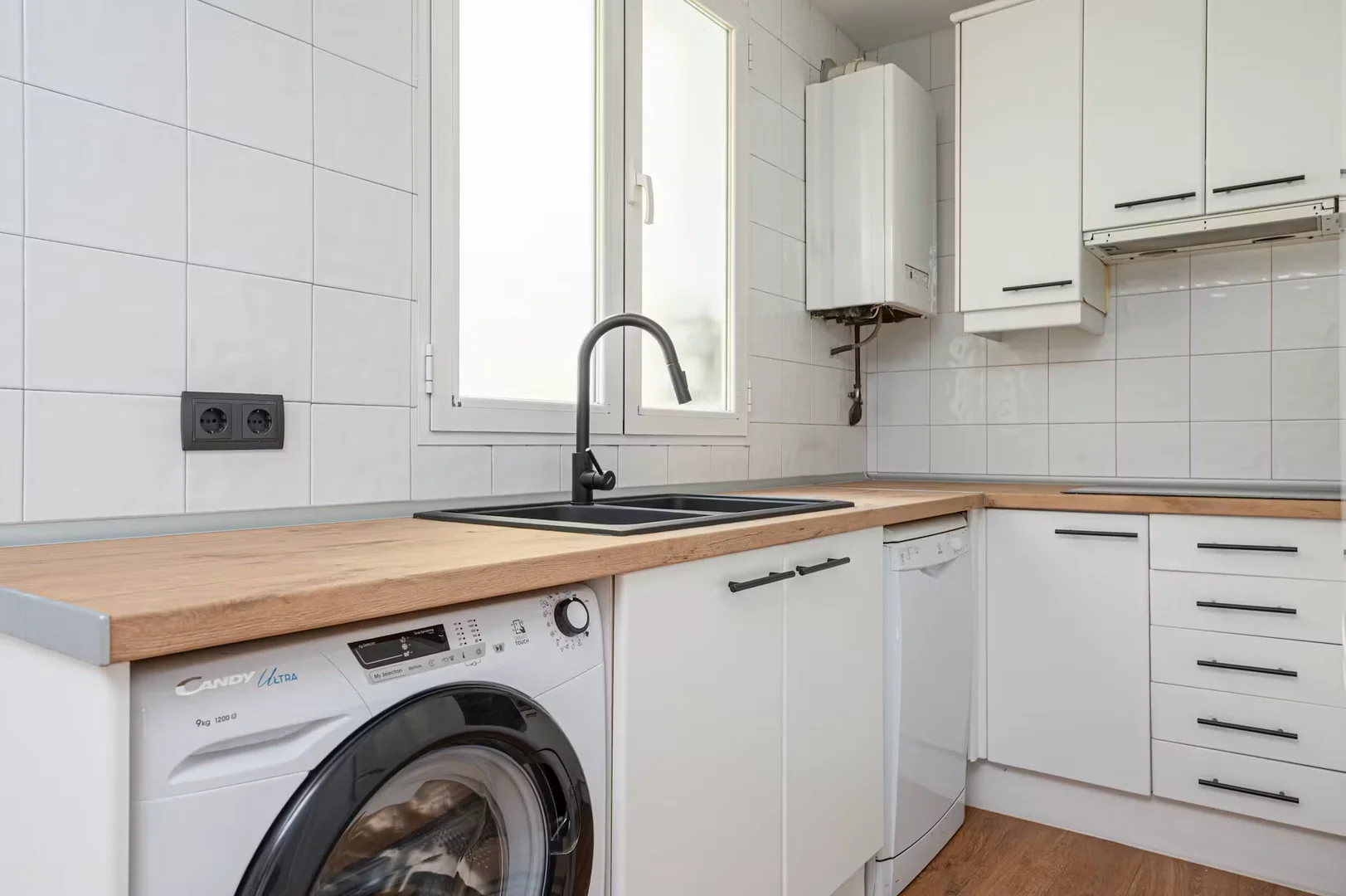 Habitación para estudiantes en  con modernas comodidades