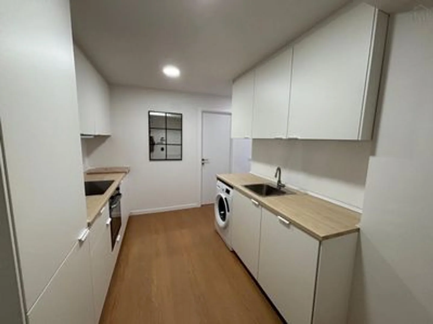 Cozy room for students available in 