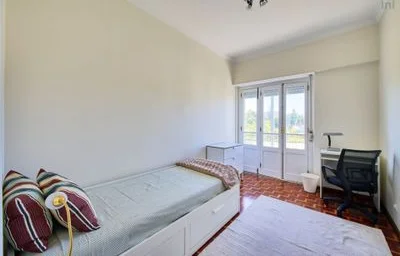 Quarto privado em Lumiar - R. Luís de Freitas Branco, 5º Esquerdo, imagem 31 de 40
