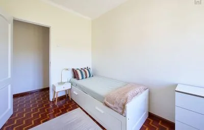 Quarto privado em Lumiar - R. Luís de Freitas Branco, 5º Esquerdo, imagem 34 de 40