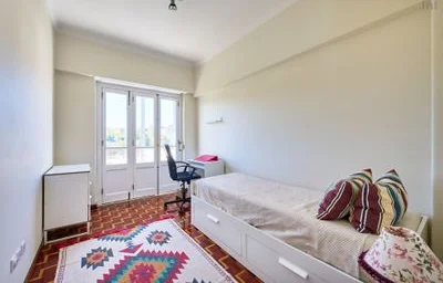 Quarto privado em Lumiar - R. Luís de Freitas Branco, 5º Esquerdo, imagem 31 de 40