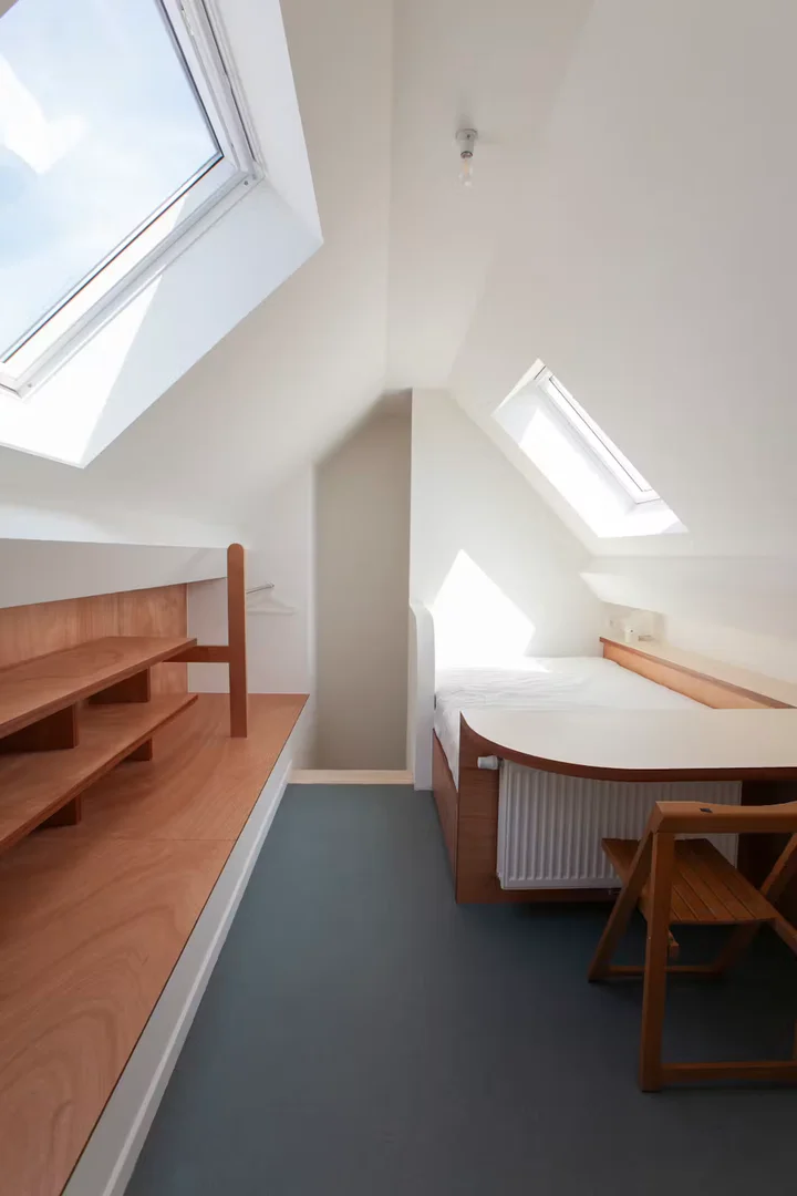 Habitación acogedora para estudiantes disponible en 
