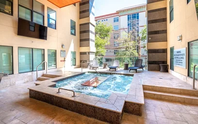 Alojamiento entero en residencia en 800 W 26th Street, Austin, TX 78705, United States, imagen 15 de 24