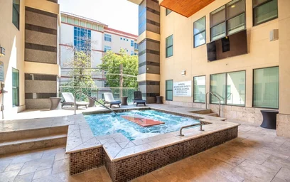 Alojamiento entero en residencia en 800 W 26th Street, Austin, TX 78705, United States, imagen 17 de 24