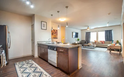 Alojamiento entero en residencia en 800 W 26th Street, Austin, TX 78705, United States, imagen 5 de 24