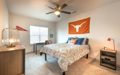 Alojamiento entero en residencia en 800 W 26th Street, Austin, TX 78705, United States, imagen 1 de 21