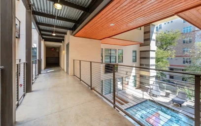 Alojamiento entero en residencia en 800 W 26th Street, Austin, TX 78705, United States, imagen 16 de 21