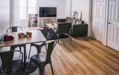 Alojamiento entero en residencia en 512 S 3rd St, Champaign, IL 61820, United States, imagen 36 de 49