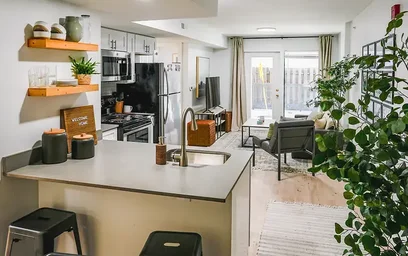 Alojamiento entero en residencia en 512 S 3rd St, Champaign, IL 61820, United States, imagen 2 de 49