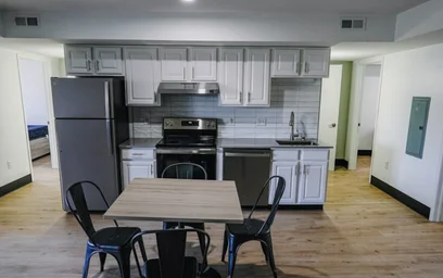Alojamiento entero en residencia en 512 S 3rd St, Champaign, IL 61820, United States, imagen 27 de 49