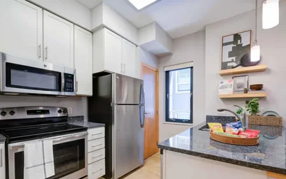 Alojamiento entero en residencia en 433 W Johnson St, Madison, WI 53703, United States, imagen 3 de 32