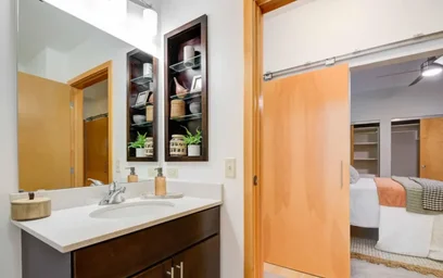 Alojamiento entero en residencia en 433 W Johnson St, Madison, WI 53703, United States, imagen 8 de 32