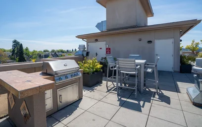 Logement entier en résidence à 4730 University Way NE, Seattle, WA 98105, United States, image 11 de 49