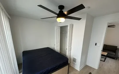 Logement entier en résidence à 4730 University Way NE, Seattle, WA 98105, United States, image 4 de 49