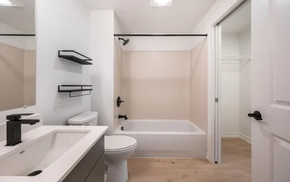 Logement entier en résidence à 4730 University Way NE, Seattle, WA 98105, United States, image 32 de 49