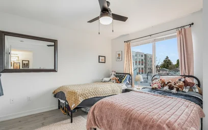 Logement entier en résidence à 4730 University Way NE, Seattle, WA 98105, United States, image 39 de 49