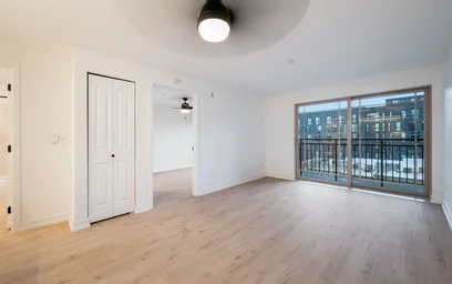 Logement entier en résidence à 4730 University Way NE, Seattle, WA 98105, United States, image 45 de 49