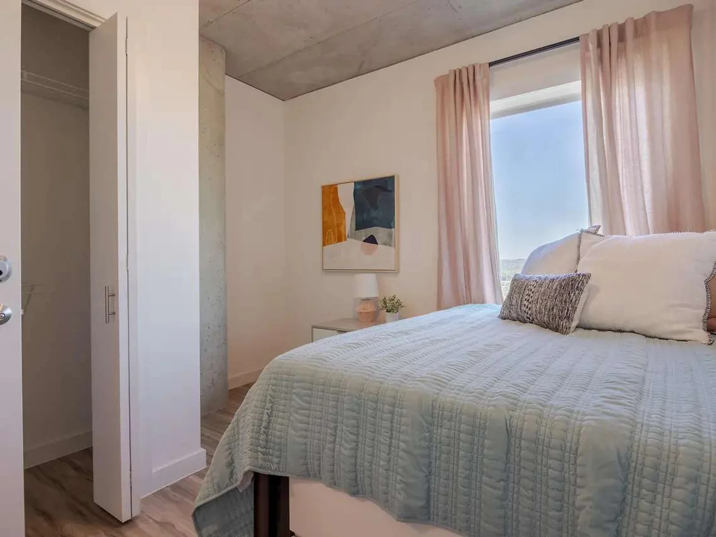 Abgeschlossenes Studio für Studenten im Zentrum von