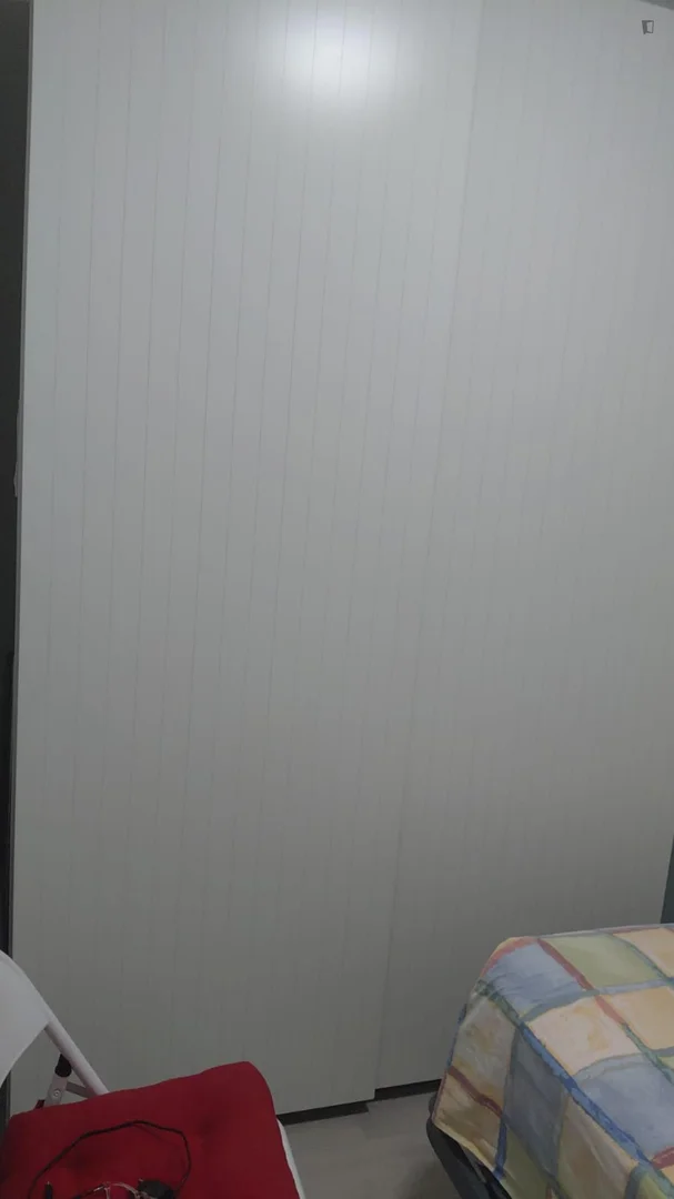 Budget-friendly student room close to campus in