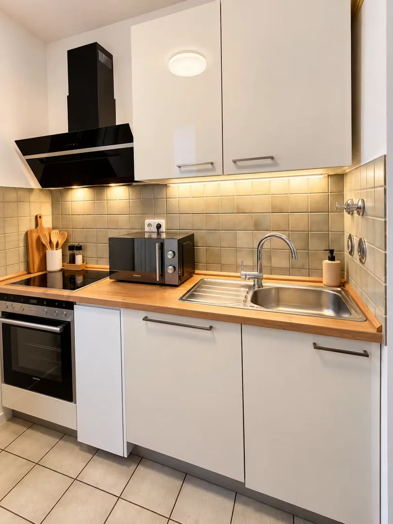 Economical student room with convenient location in 