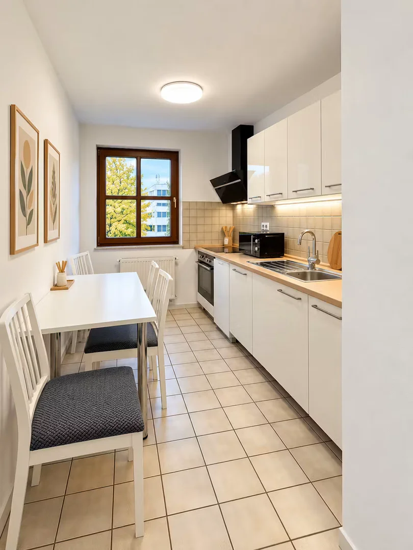 Comfortable and spacious student room in 