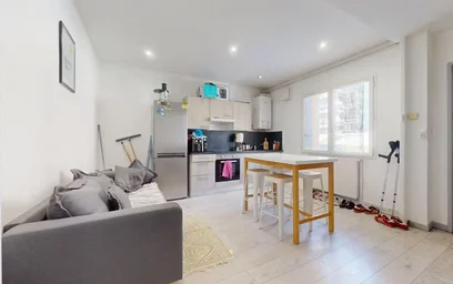 Stanza privata in Rue Rolland, Saint-Roch-Valbenoite-Badouillère, immagine 10 di 10
