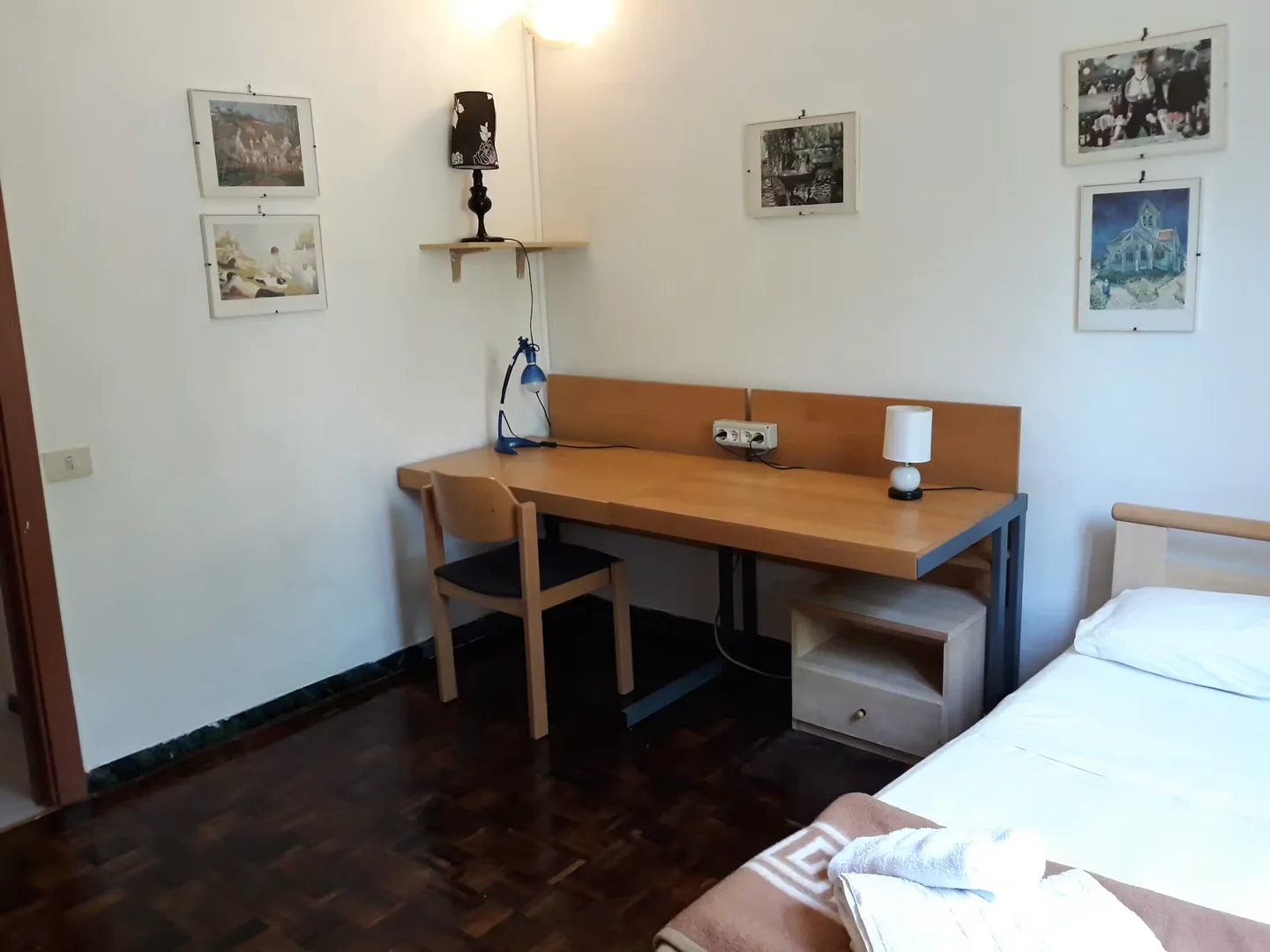Chambre d'étudiant économique avec emplacement pratique dans 