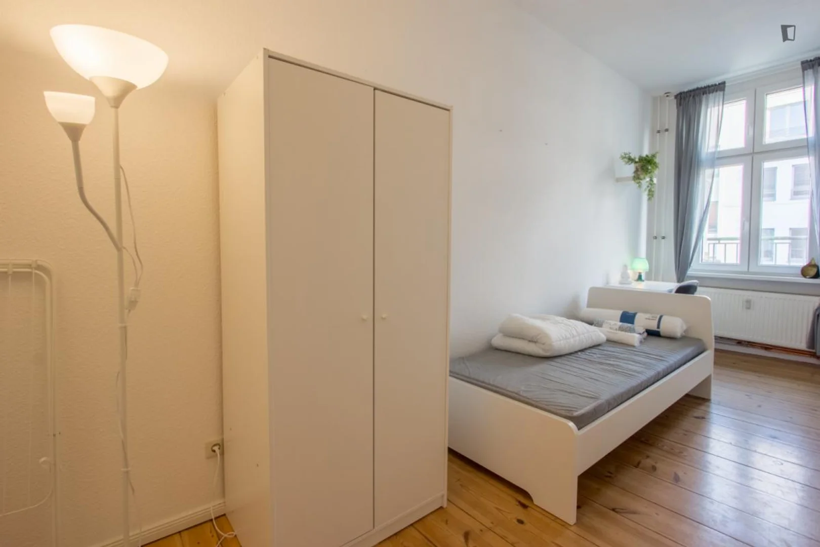 Helles und luftiges Studentenzimmer mit einfachem Zugang zur Universität in 