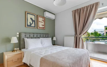 {area} de tamamen mobilyalı daire