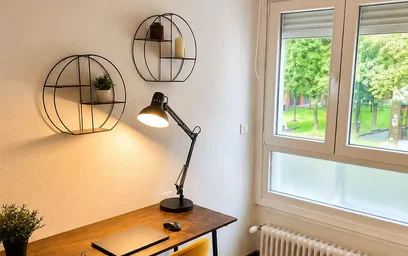 Prywatny pokój Calle de Iñigo Arista, Iturrama, obraz 2 10
