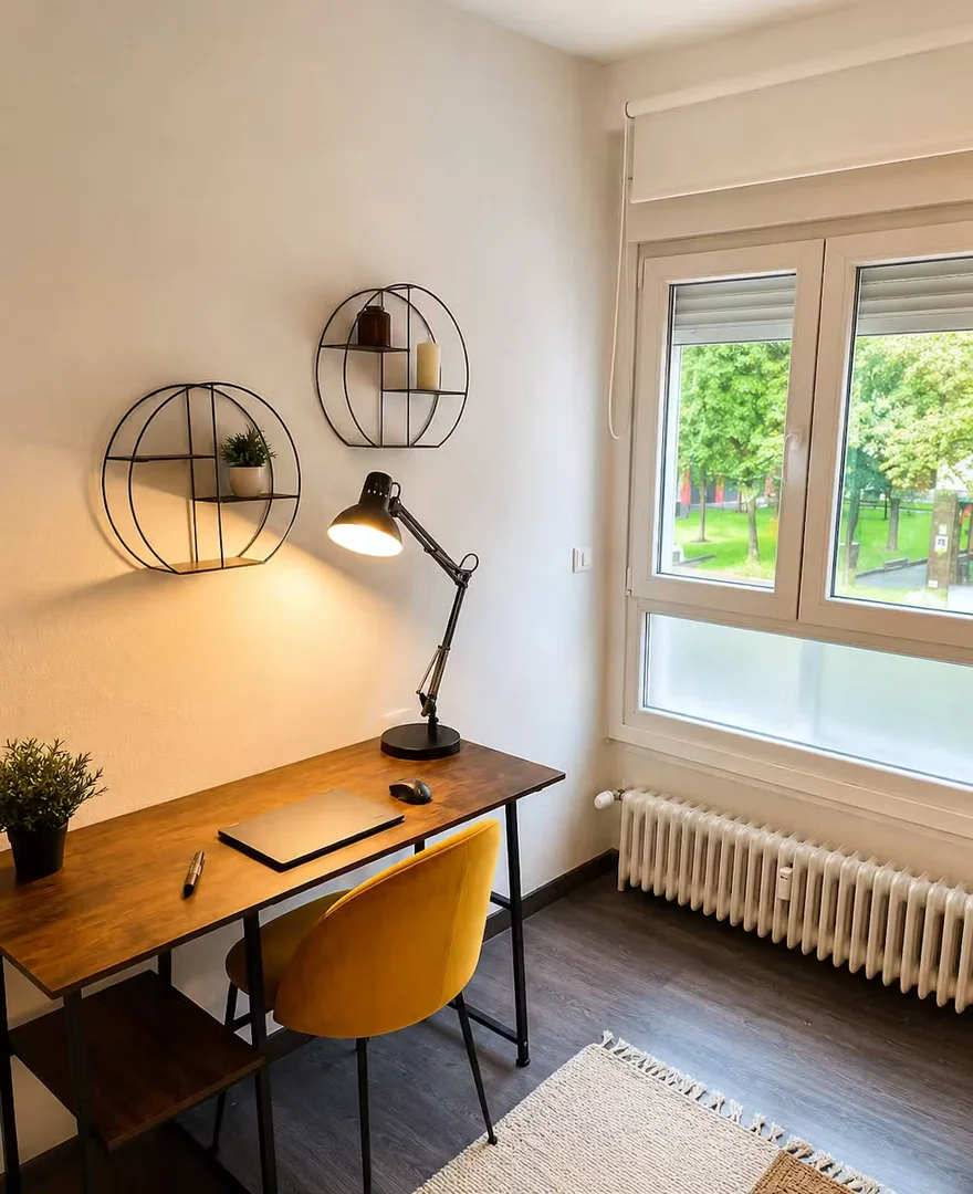 Niedrogi pokój studencki blisko kampusu w 