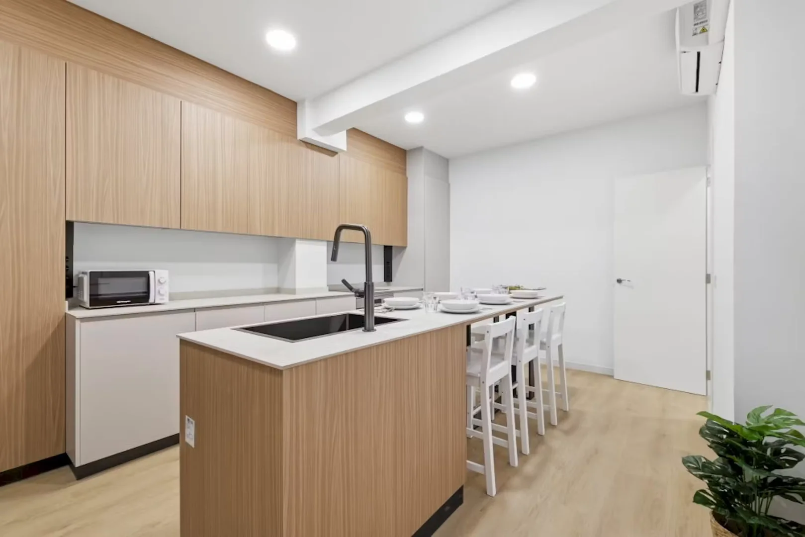 Affordable room for students with ample lighting in 