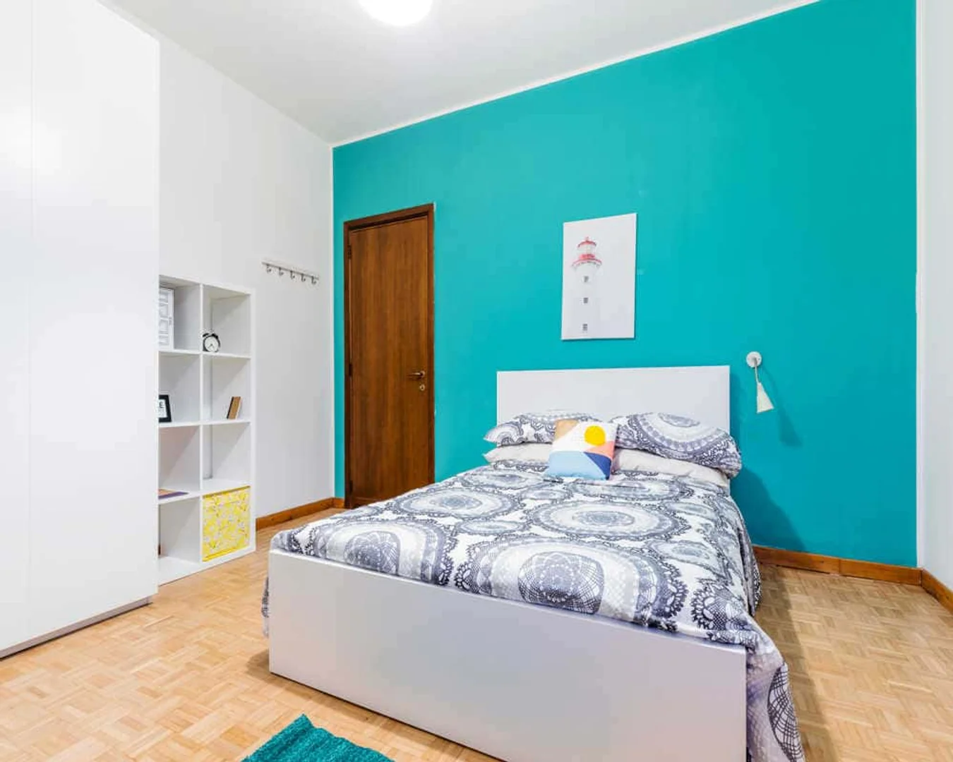 Comfortable and spacious student room in
