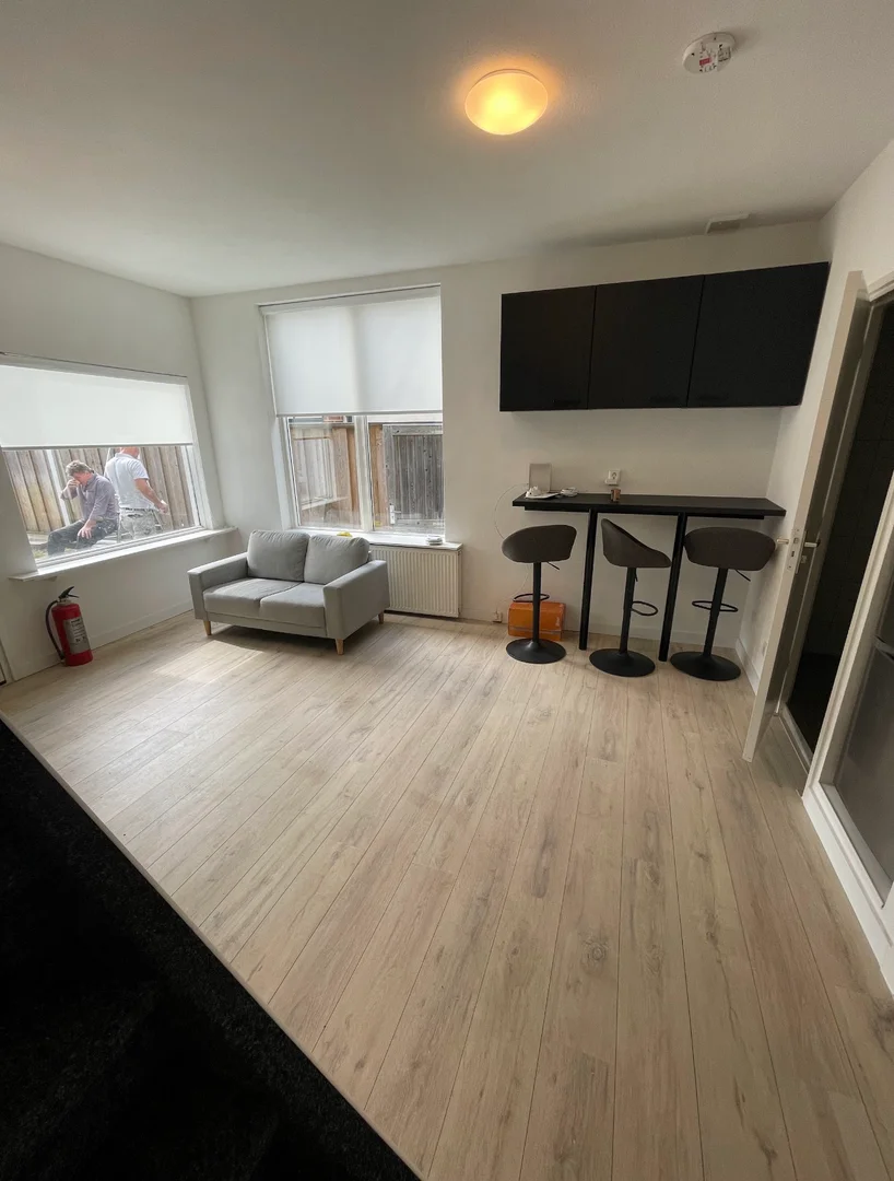 Quarto para alugar em apartamento de estudantes em , totalmente mobilado