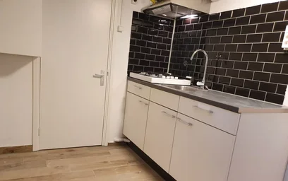 {area} de 2 kişilik stüdyo