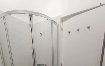 Privatzimmer in der R. Dona Maria Ana de Áustria, bild 14 von 17