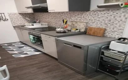 整套公寓 在 Ruđera Boškovića 11, 15的图像2