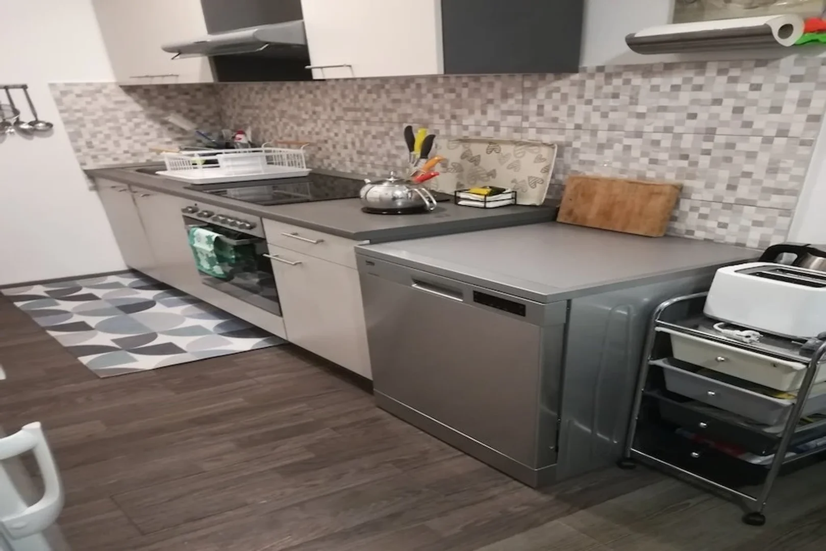 Ruđera Boškovića 11