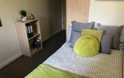 Private room in residence at 135 Great Horton Rd, Bradford BD7 1QG, United Kingdom, image 4 of 37