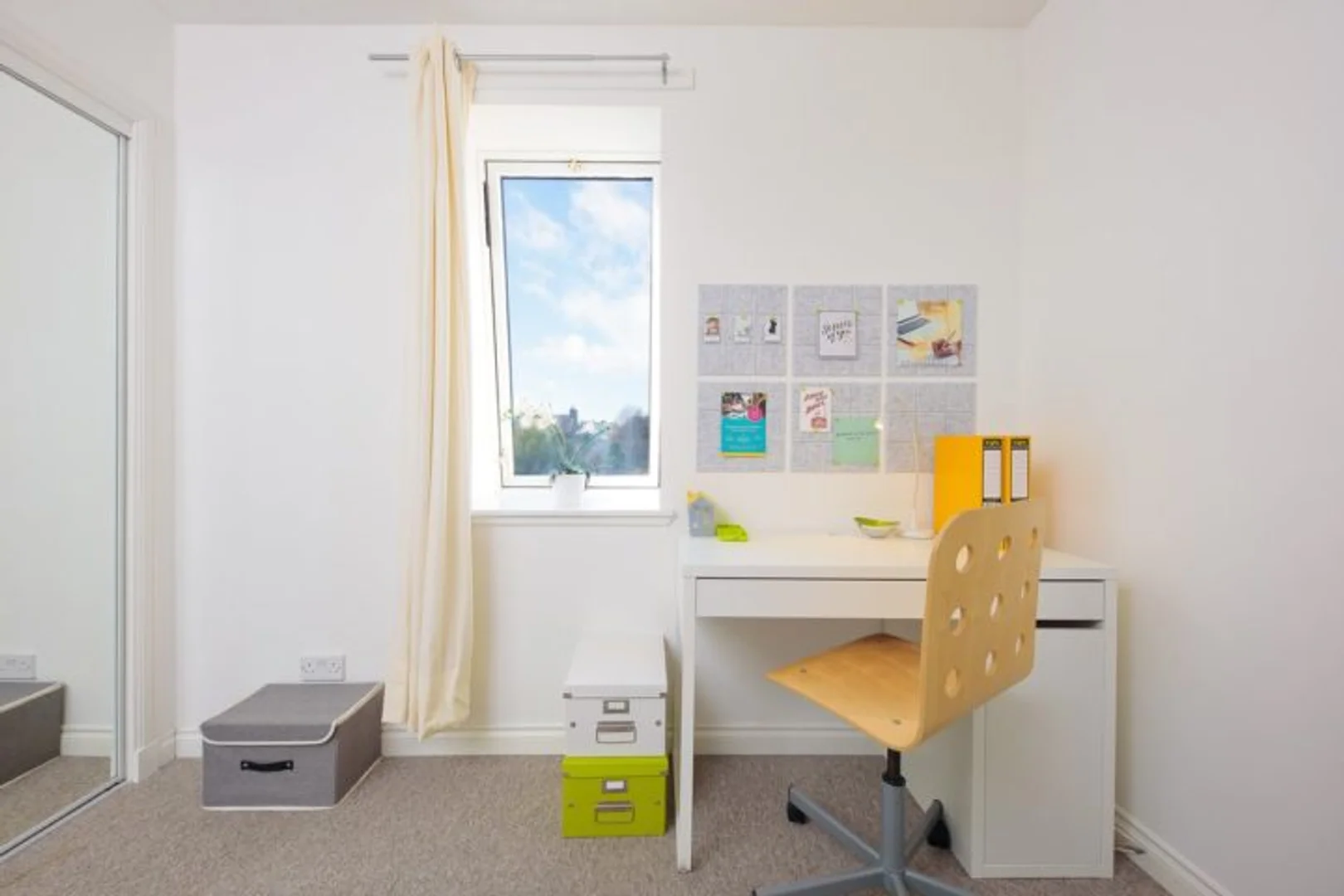 9 Pittodrie St, Aberdeen AB24 5QU, United Kingdom