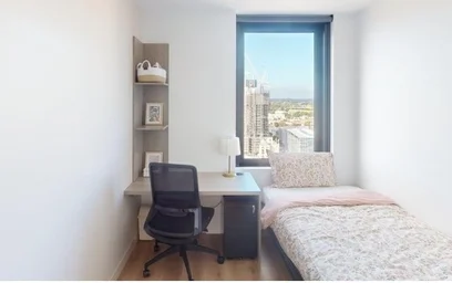 Habitación privada en residencia en Wellington St & Pier St, Perth WA 6000, Australia, imagen 1 de 27
