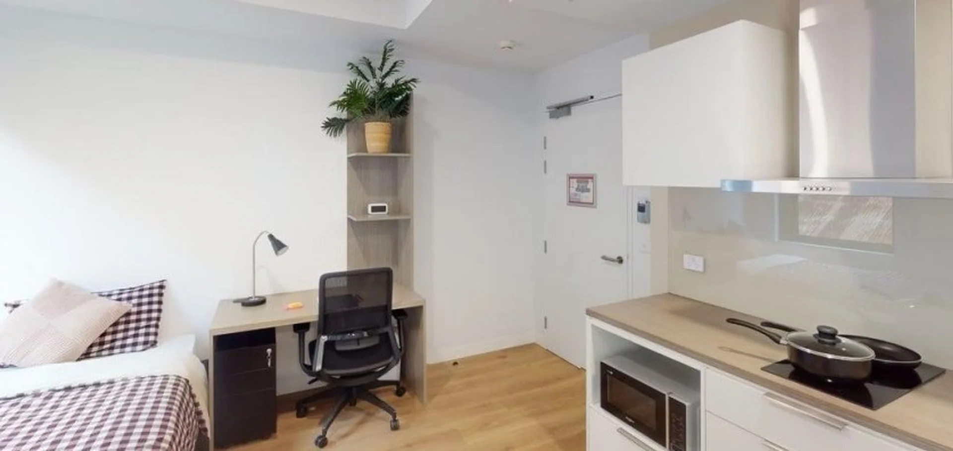 Asequible apartamento estudio con características esenciales en 
