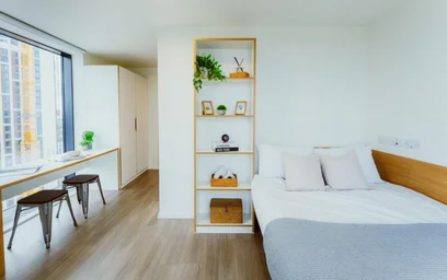 Renting rooms by the month in {area}