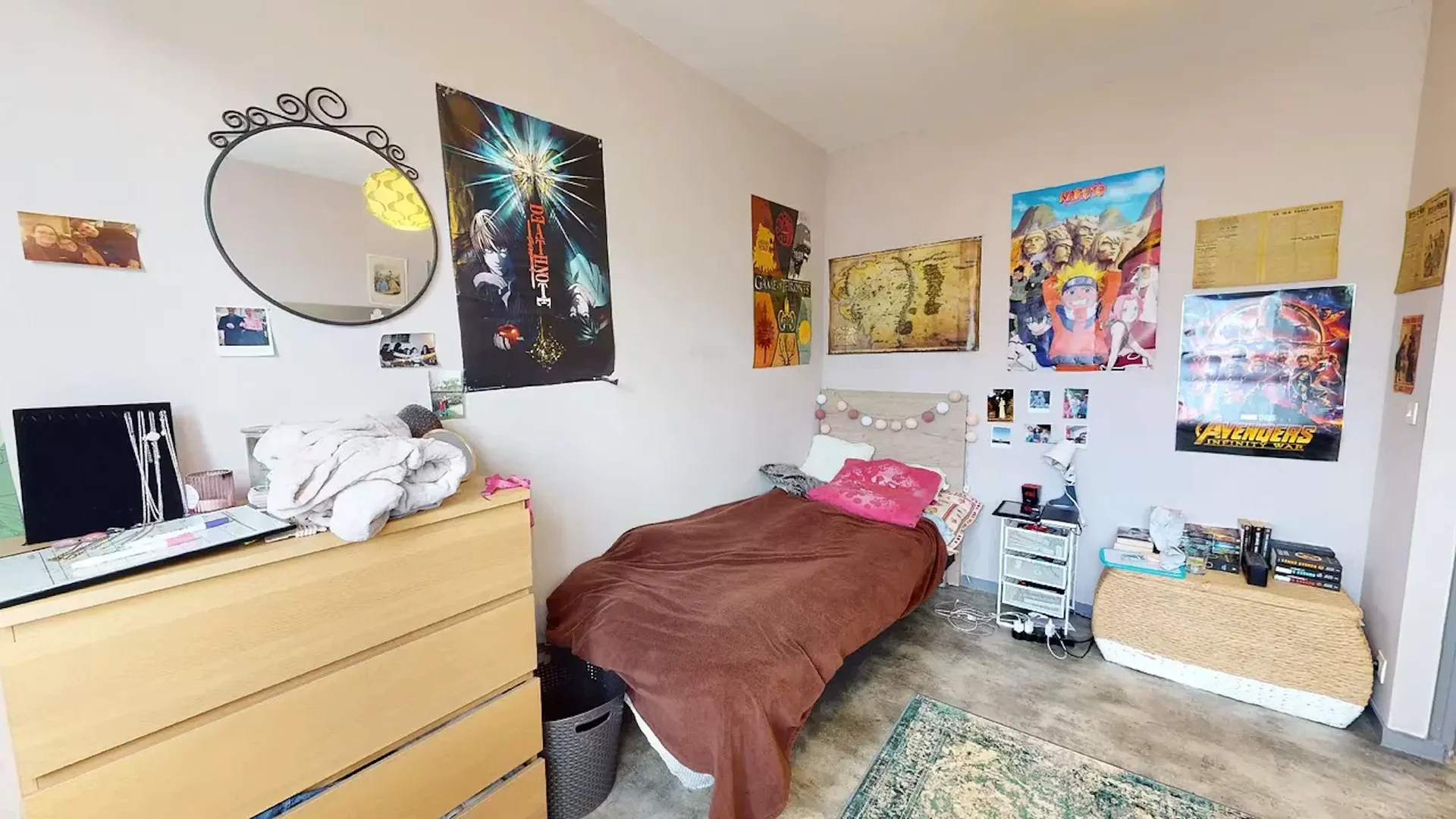 Chambre d'étudiant fonctionnelle parfaite pour étudier dans 